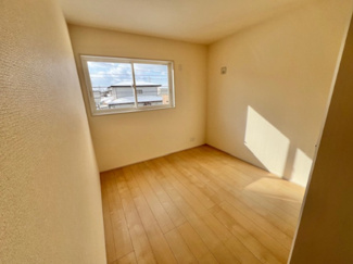 【洋室】 | 紫波町中島字前郷 | 寝室にもワークスペースにもぴったりな、ちょうどいい広さです。