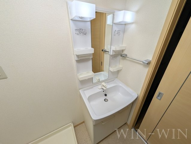 リバーサイドSの独立洗面台|イメージ（同建物内別部屋の写真です）