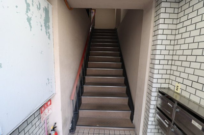 【ロビー】 | 三進ビル