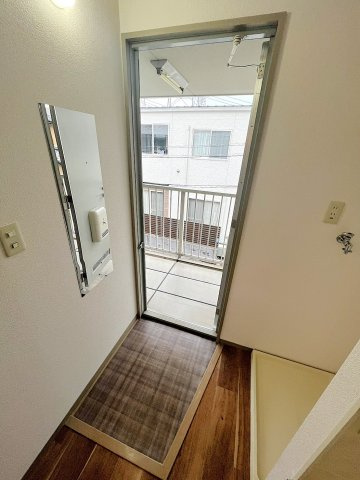 プリメーラいそあいの玄関