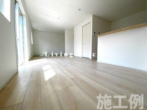 【居間・リビング】 | 【仲介手数料０円】大磯町大磯第5　新築一戸建て　2号棟　全2棟 | 大磯町大磯第5　新築一戸建て　全2棟