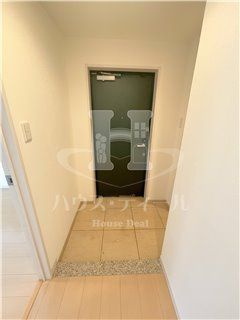 【玄関】 | ロイヤルパークス新田 | 別号室参考写真です