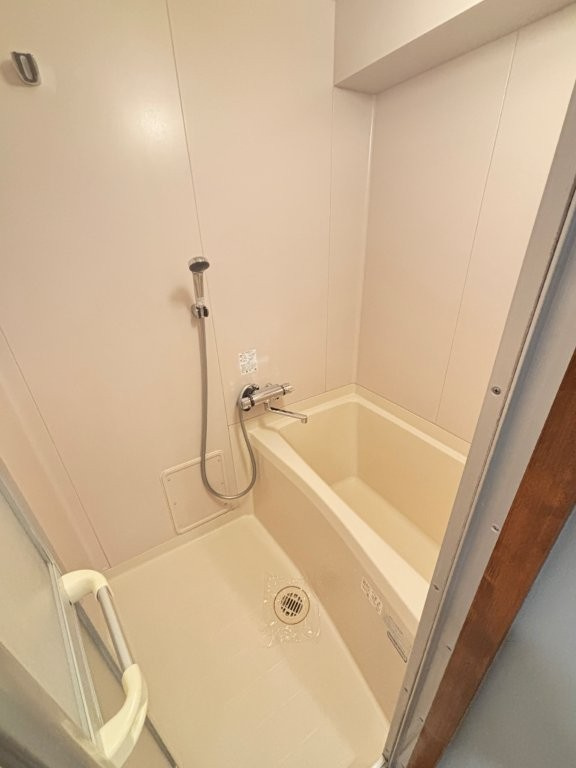 第2サンライズマンションの浴室