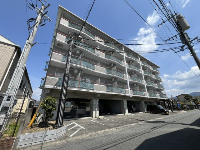 第2サンライズマンションの外観