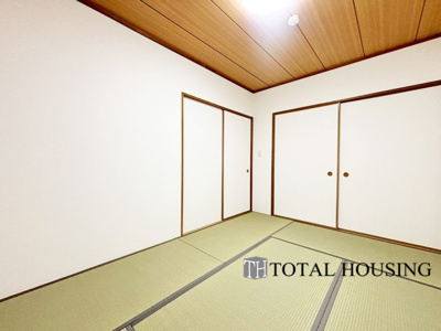 【和室】 | コープ野村南郷アネックス | 和室　約6.0帖
一室和室が備わっています。畳の香りと落ち着いた雰囲気が魅力で、リラックスした時間を過ごせます。和の趣を感じる特別な空間をお楽しみください。