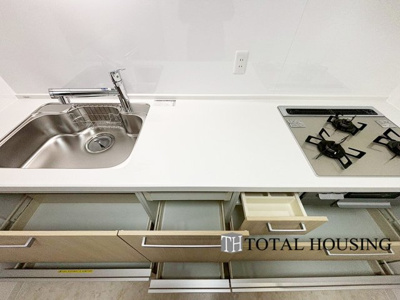 【キッチン】 | コープ野村南郷アネックス | 料理を楽しむキッチンスペース。使いやすさと心地よい暮らしを追及し、愛着を持って使い続けられる空間へ。