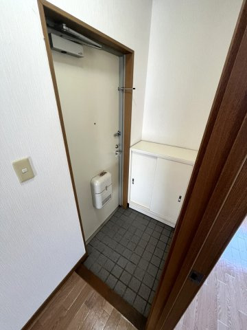 シャルマンハイツの玄関