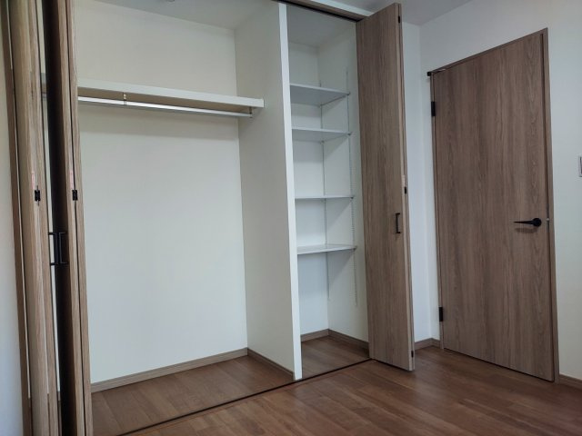 ジャルダン宝塚中山台弐番館A棟の洋室|洋室約5.4帖