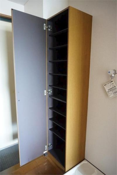 ピュアメゾンティーアンドワイの玄関