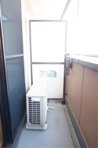 ピュアメゾンティーアンドワイのバルコニー