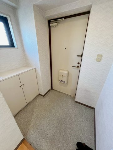 メゾンド中山の玄関|毎日通る玄関はこちらです