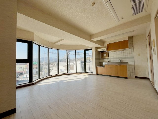 メゾンド中山の居間・リビング|居間です