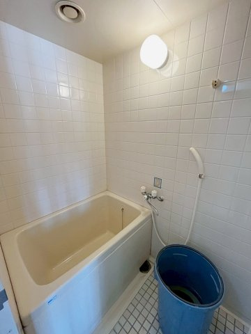 メゾンド中山の浴室|日々の疲れを癒すお風呂付です