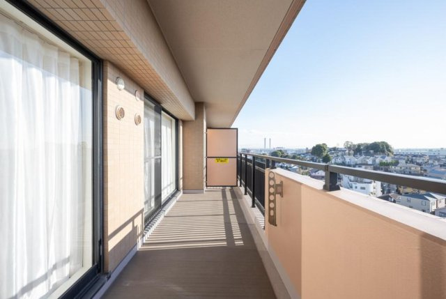 コスモ鶴見岸谷公園のバルコニー