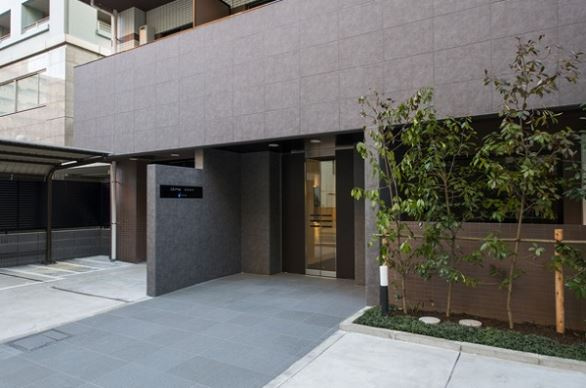 ＤＩＰＳ新宿御苑のエントランス|ＤＩＰＳ新宿御苑