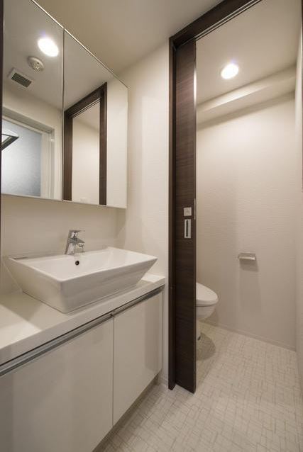 ＤＩＰＳ新宿御苑の独立洗面台|おしゃれな独立洗面台