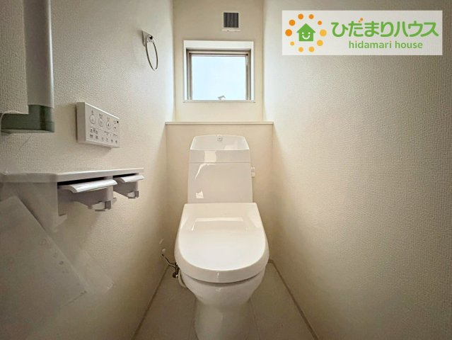 常陸大宮市中富町第3　新築戸建　2号棟のトイレ|節水できるトイレで、少ないお水でもしっかりと洗浄してくれます！