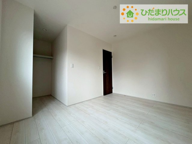 常陸大宮市中富町第3　新築戸建　2号棟の寝室|大きなベッドを置いても余裕の広さの主寝室♪♪