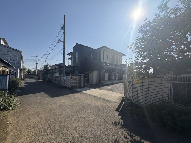 白岡市寺塚の古家付売地の前面道路含む現地写真