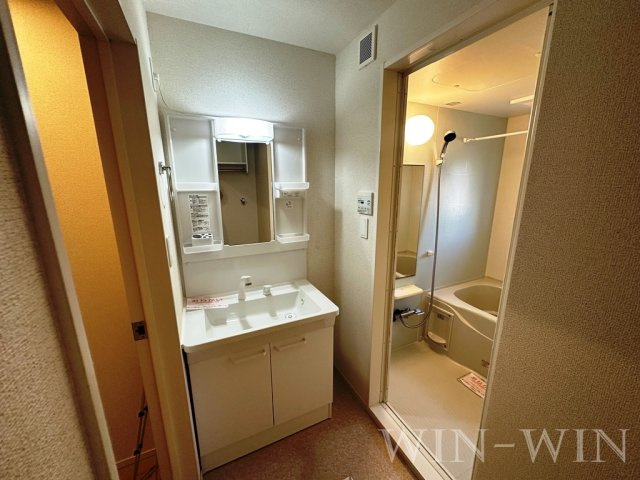 ガーデン クラールの独立洗面台|イメージ（同建物内別部屋の写真です）