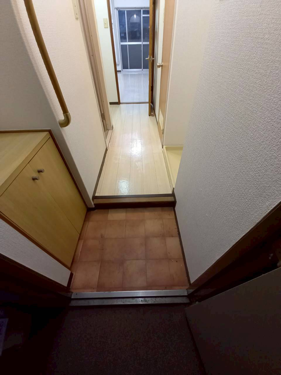 折尾ハイツの玄関