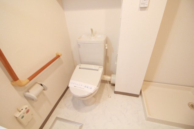 アルカンシエルのトイレ|同間取りの別号室のお写真です。