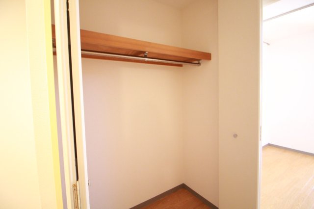 アルカンシエルの収納|同間取りの別号室のお写真です。