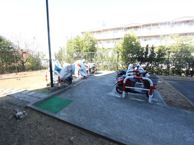 アルカンシエルの駐車場