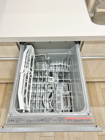 中央区入野町の設備|収納力豊富なシステムキッチンには、嬉しい食洗機付き！家事の時短に繋がります！
