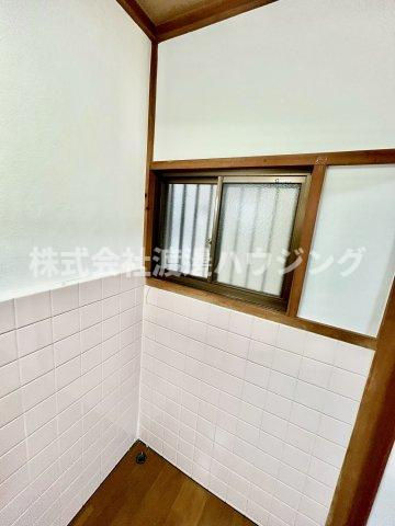 東大阪市六万寺町1丁目一戸建てのその他|窓