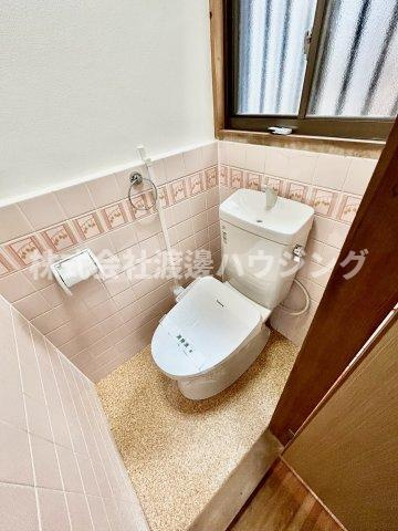 東大阪市六万寺町1丁目一戸建てのトイレ