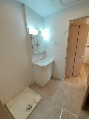 クレール六番館の洗面所