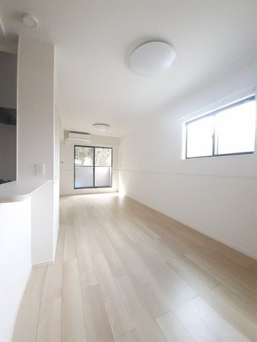 クレール六番館の居間・リビング