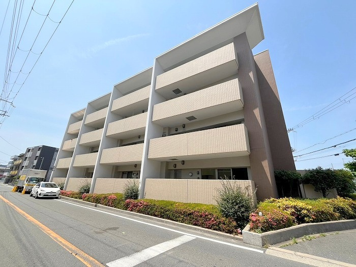 シャトレ秋桜の外観