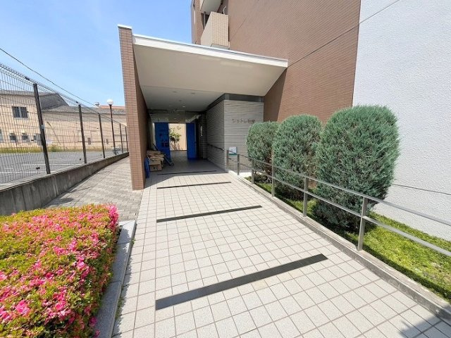 シャトレ秋桜のエントランス