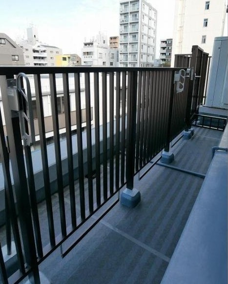 【バルコニー】