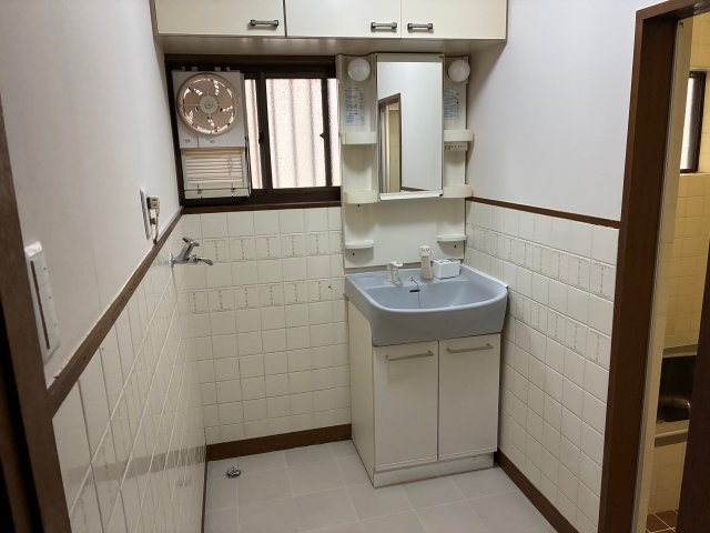 和歌山市井辺・中古戸建・54734の洗面所