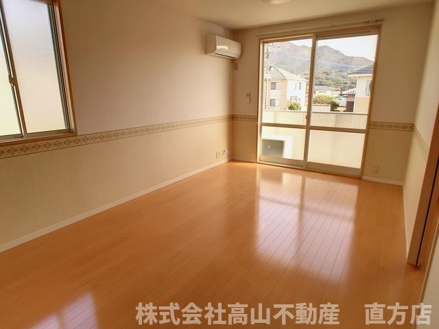 ハーティストT A棟の居間・リビング