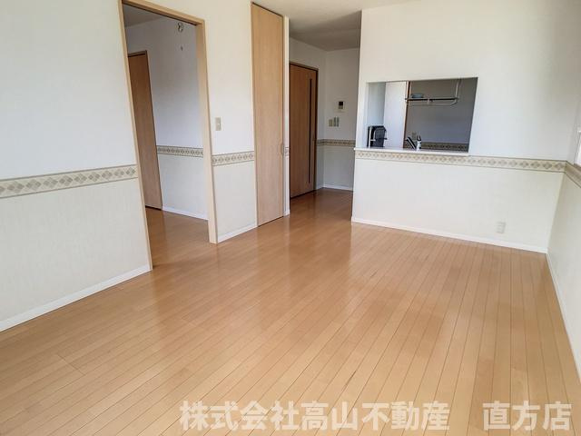 ハーティストT A棟の居間・リビング