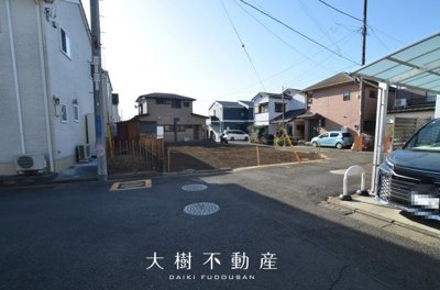 【前面道路含む現地写真】 | 綾瀬市上土棚北2丁目　売地　全１区画【仲介手数料無料】
