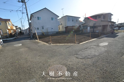 【前面道路含む現地写真】 | 綾瀬市上土棚北2丁目　売地　全１区画【仲介手数料無料】