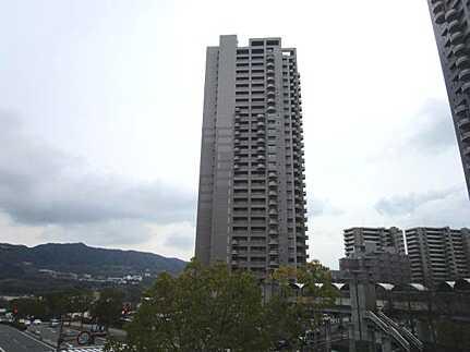 Acityタワーズイースト・タワー棟の外観