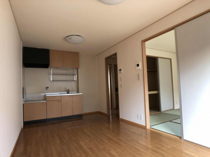 大和高田市大中南町のアパートの居間・リビング