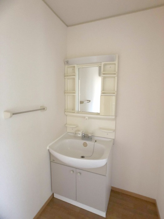 大和高田市大中南町のアパートの洗面所