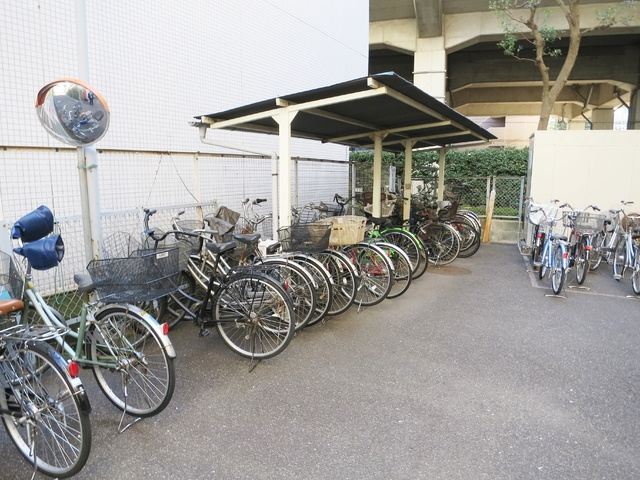 プライムアーバン浮間公園のその他共用部分|自転車置き場です♪