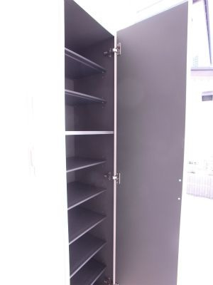 リブリ・Junoの玄関