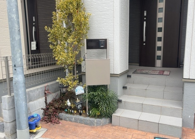 【防犯設備】 | 当然のことではありますが、オートロックやセンサーライト、ホームセキュリティーなどの防犯設備があれば、小さいお子様がいるご家庭も安心ですよね！まず物件購入の際は、防犯設備もチェックするようにしましょう。