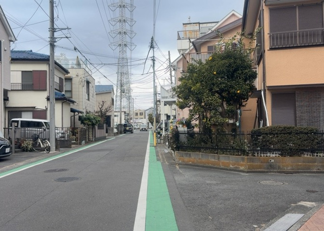 【展望】 | 桜や紅葉の名所に出かける人は多いと思いますが、家にいながら季節の移ろいを感じる生活を送りませんか？リビングや窓から見える景色が生活を彩るワンポイントに！現地から見える景色を堪能してみては如何でしょう。