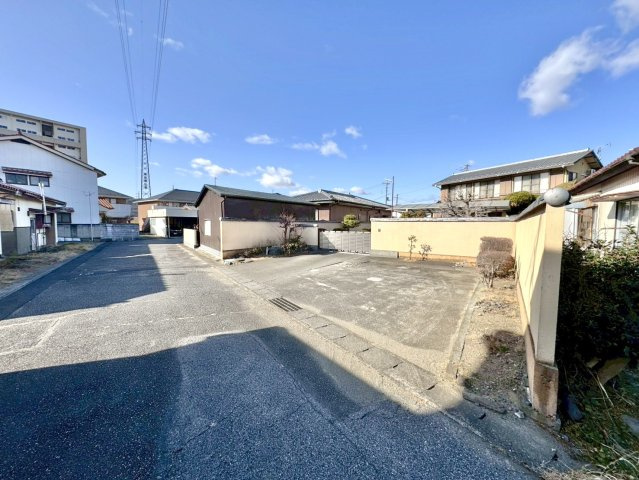 【中古戸建】桐生市境野町3丁目の前面道路含む現地写真|■外観