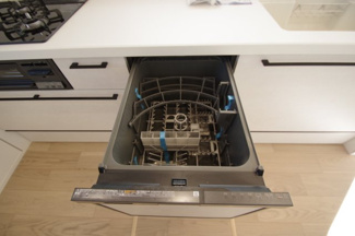 【キッチン】 | 【仲介手数料無料！！】稲城市坂浜　新築戸建て（全11棟）7号棟　5180万円 | ビルトイン食洗機